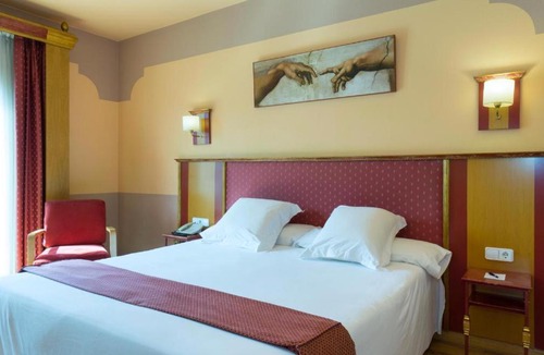 Cabra Hotel | Hotel Fuente Las Piedras