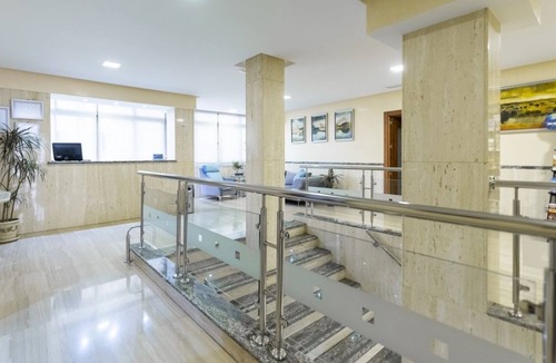 Explanada de la Estacion Hotel | Hotel Las Américas