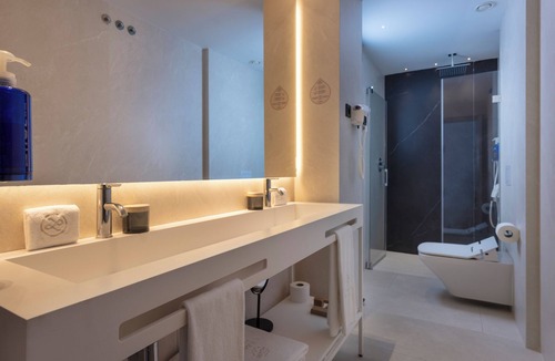 Marbella Seafront Promenade Hotel | Hotel Lima - Adults Recommended