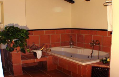 Barrio de la Vega Hotel | Hotel Los Cerezos