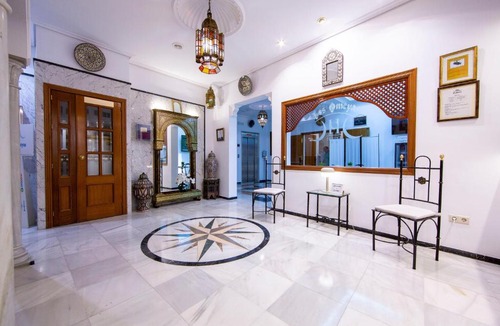 La Catedral Hotel | Hotel Los Omeyas