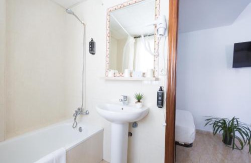 Historic Center of Estepona Hotel | Hotel Mediterráneo by Croma