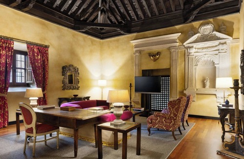 Centro - Sagrario Hotel | Hotel Palacio de Santa Paula, Autograph Collection