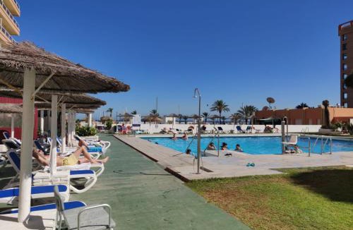 Fuengirola City Centre Apartment | Hotel PYR, Spacious Studio with a Big Terrace