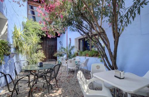 Juzcar Hotel | Hotel Restaurante Bandolero