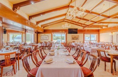 Villagonzalo Pedernales Hotel | Hotel Rey Arturo Burgos