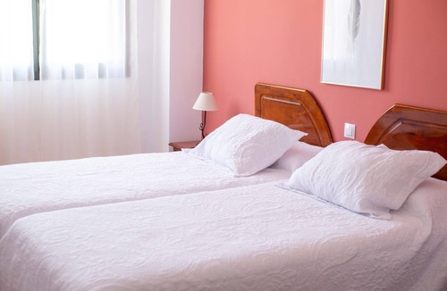 Cuevas del Becerro Hotel | Hotel Rural El Castillejo