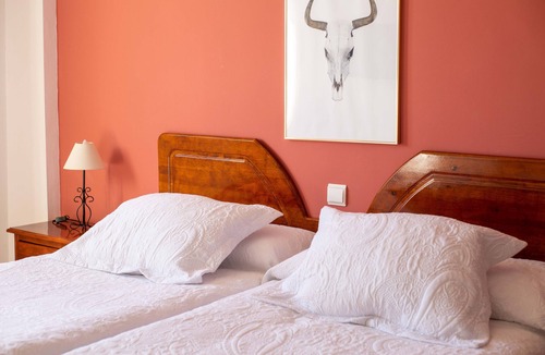 Cuevas del Becerro Hotel | Hotel Rural El Castillejo