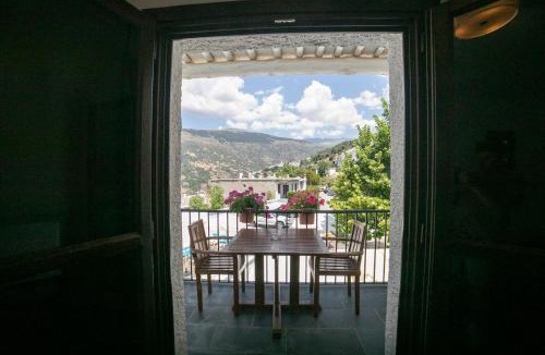 Bubion Hotel | Hotel Villa Turística de Bubión