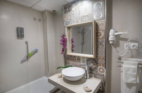 Competa Hotel | Hotel y Bungalows Balcón de Competa