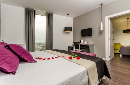 Mairena del Aljarafe Hotel | Hotel YIT Vía Sevilla Mairena
