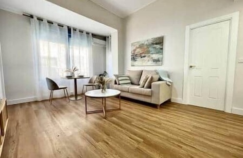 Poniente-Sur Apartment | House in City Garden 2