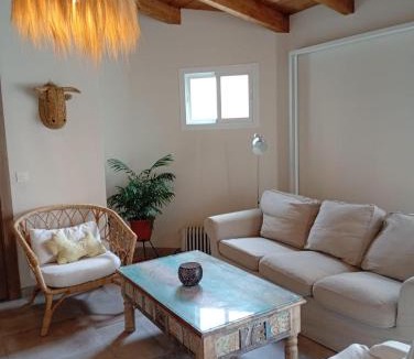 Tozar House | House of flowers