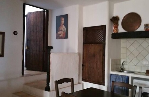 El Toboso Cottage | House of the mistress inside the sale with covered manchego patio. Pets allowed