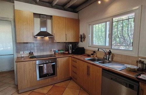 Buenas Noches House | House - Sleeps 8 - Hot Tub - Beach Access