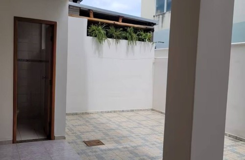 Melo House | House with 3 bedrooms/Nearby Santa Casa, HOC and Store. Ibituruna