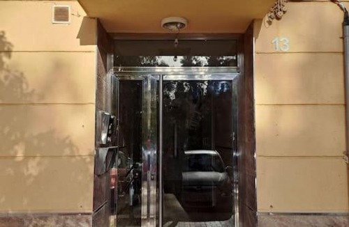 Bailen-Miraflores Apartment | Hugo