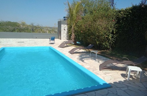 Piratuba House | Ibiúna / Piedade - Winter Promotion - 4 Rooms / Suite / Barbecue / Swimming Pool