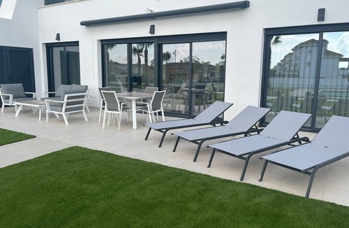 Torre-Pacheco Apartment | Immaculate Apartment Overlooking the Pool CEI35-5