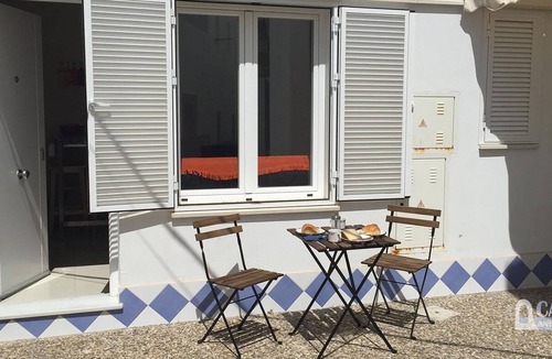 Conil de la Frontera City Center Cottage | In a very attractive location with a light and friendly atmosphere, sleeps 2-4.