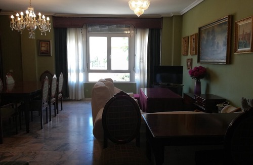 Triana Apartment | In Triana, spacious, bright and in a quiet area.