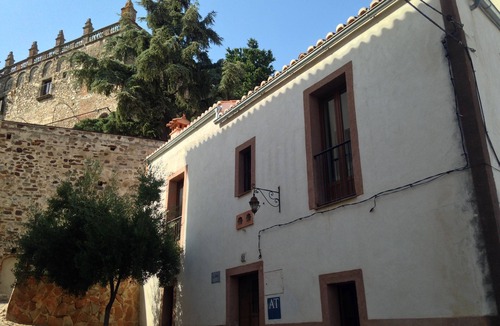 Caceres Old Town House | Independent house within the walls