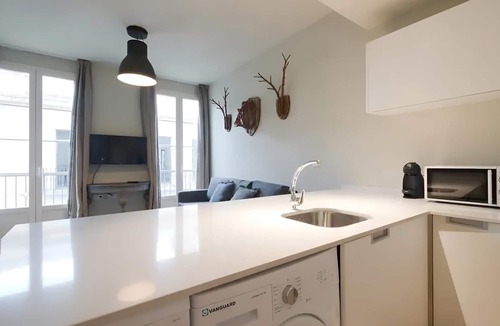 Central District Apartment | Industrial Suite Apartment
