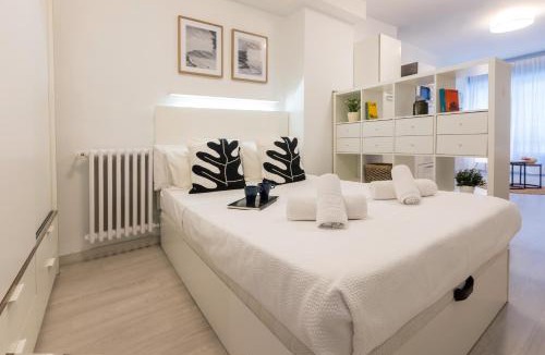 Camino de Ronda Apartment | Inmyhome Pedro Antonio Studio