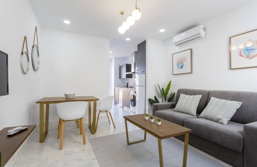 Old Town Apartment | Interior apartment without terrace - BRUJULA by Cadiz4Rentals
