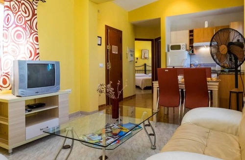 Chilches Apartment | "Jaén" mit Gemeinschaftspool in einem andalusischen "Cortijo" in Chilches by Interhome