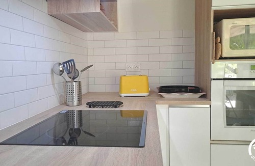 Albi House | L'Escapade, a spacious holiday cottage with a garden near Albi