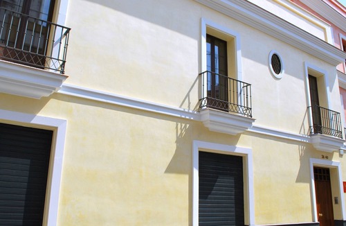 Alameda Apartment | L4. 2 Bedrooms Apartment With Balcony/Wifi/Air Conditioning/Kitchen in Historic Center