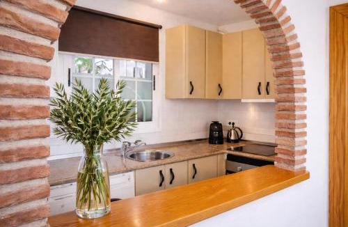 Urbanizacion Ladera del Mar Apartment | La Amapola, a Little Oasis with Sea View, Pool & Terrace in Nerja