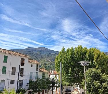 Guejar Sierra Apartment | La Casa de la Plaza