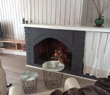 Guejar Sierra Apartment | La Casa de la Plaza