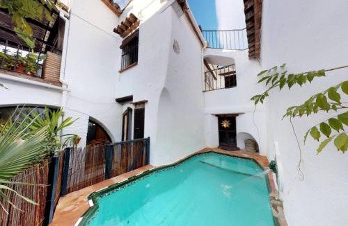 Jimena de la Frontera House | La casa del piano - Beautiful 18th century house with courtyard & pool