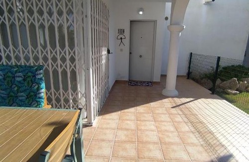 Pulpi House | La Casa de las Tejas Verdes