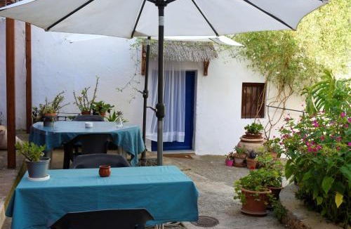 Albunol House | La Casita Azul - Casa típica andaluza