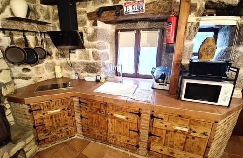 Navaluenga House | La Casita de Piedra