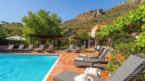Alcaucin House | La Casita del Campo Alcaucín by Ruralidays