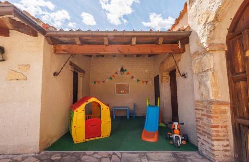 Sebulcor House | La Cerca Entre Hoces-10-20pax-Amplios espacios comunes