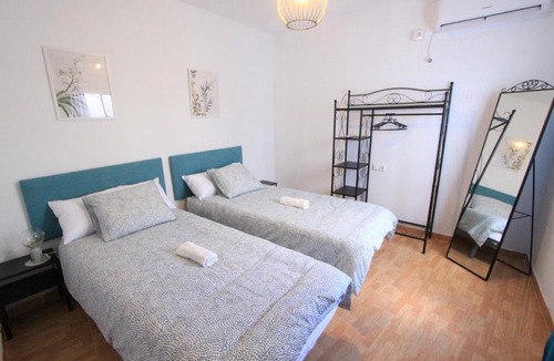 San Lorenzo Apartment | La Costanillas
