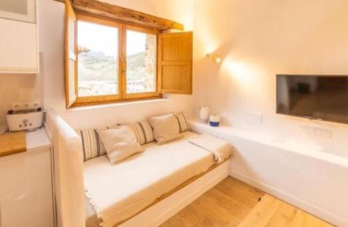 Fresnedo House | La Cueva Rural Boutique Villa