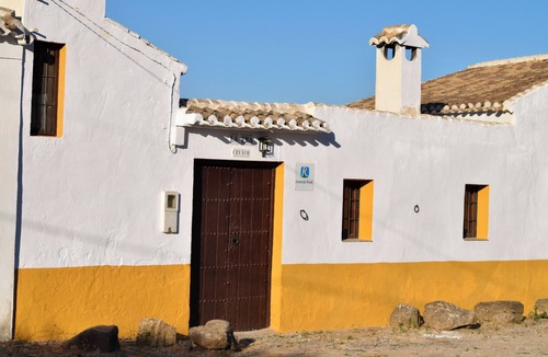 Loja Cottage | La Era Ecolodge - 3 apartment complex with private pool (8-10 people)