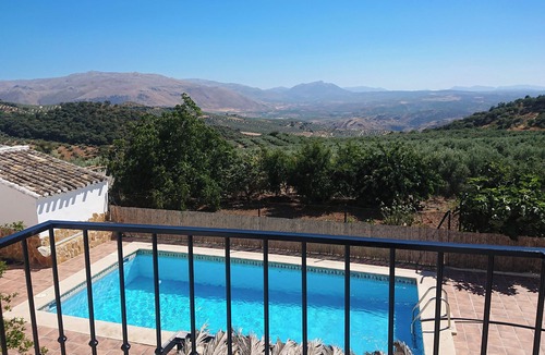 Loja Cottage | La Era Ecolodge - 3 apartment complex with private pool (8-10 people)
