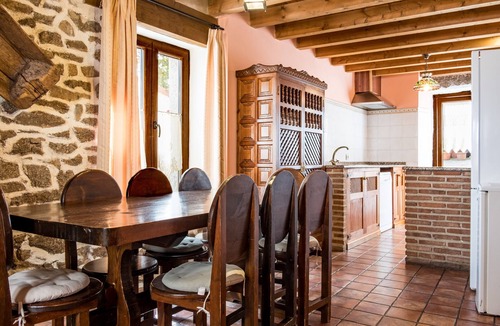 Navarredonda de Gredos House | La Esperilla De Gredos: Rural House with 6 Bedrooms for 12 Guests in Sierra de Gredos