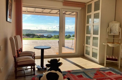 Trasvia Apartment | La Gloria Bendita - apartment with garden in Comillas (Cantabria)