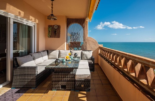 El Faro Apartment | La Joya Stunning Sea Views by Alfresco Stays