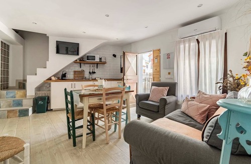 Setenil de las Bodegas Cottage | La Luna Cave House