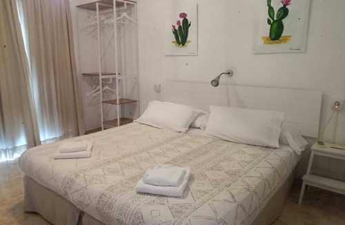Pedregalejo Hostel | La Moraga De Poniente Málaga Hostel